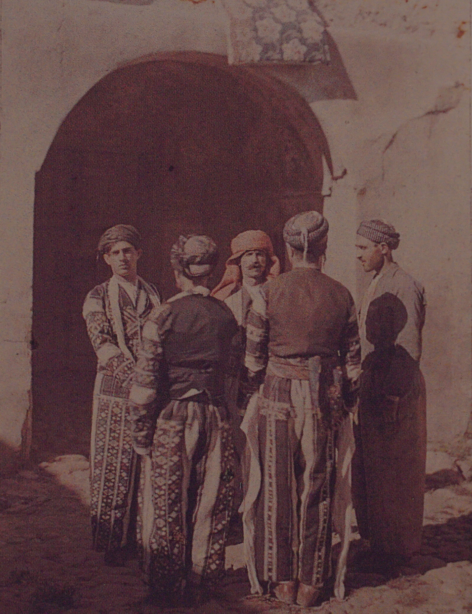 Historical photograph of Kurdish people in Zakho in the 1910s